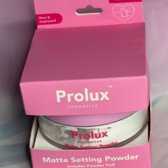 Prolux Matte Setting Powder – Pink Compact Packaging - Picture 2 of 2